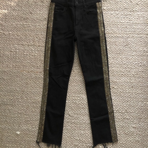 MOTHER Denim High Waisted Looker Ankle Fray jean in Guilty Flash - Picture 6 of 9